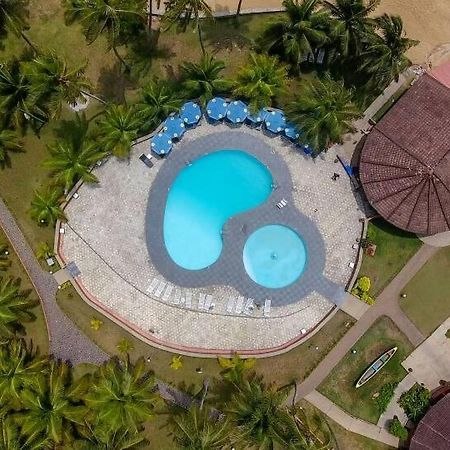 Coconut Grove Beach Resort Elmina Exterior foto