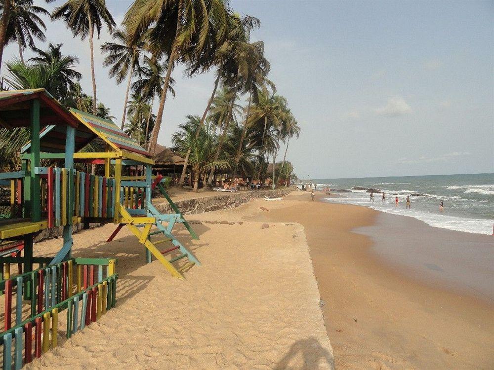 Coconut Grove Beach Resort Elmina Exterior foto